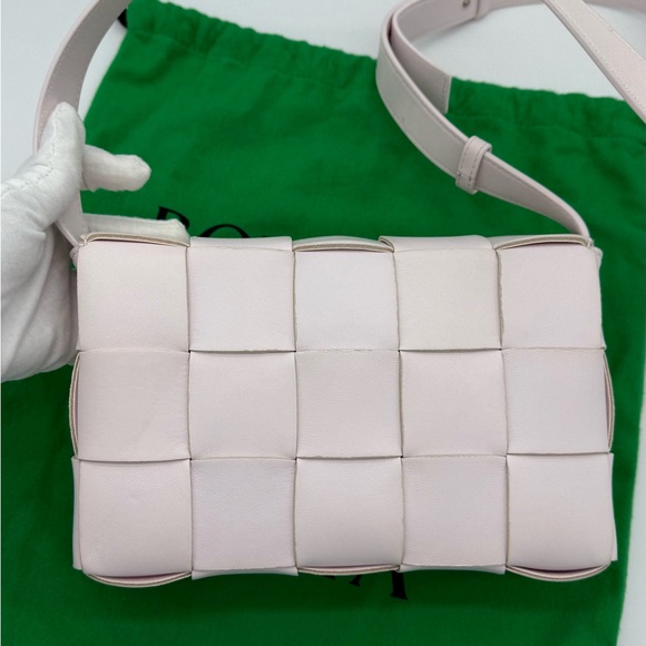 Authentic Bottega Veneer light pink small cassette bag - Picture 5 of 17